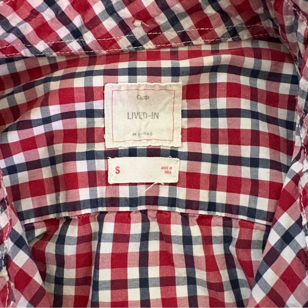 Vintage GAP Lived‑In Red, White & Blue Plaid Button‑Down Shirt – Size S